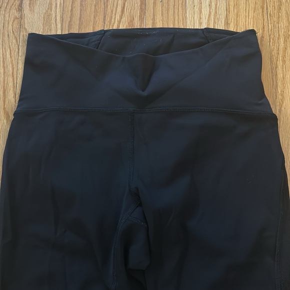 Lululemon 6 Train Times Crop 17" Black Crop Leggings great pre owned condition - Picture 3 of 14